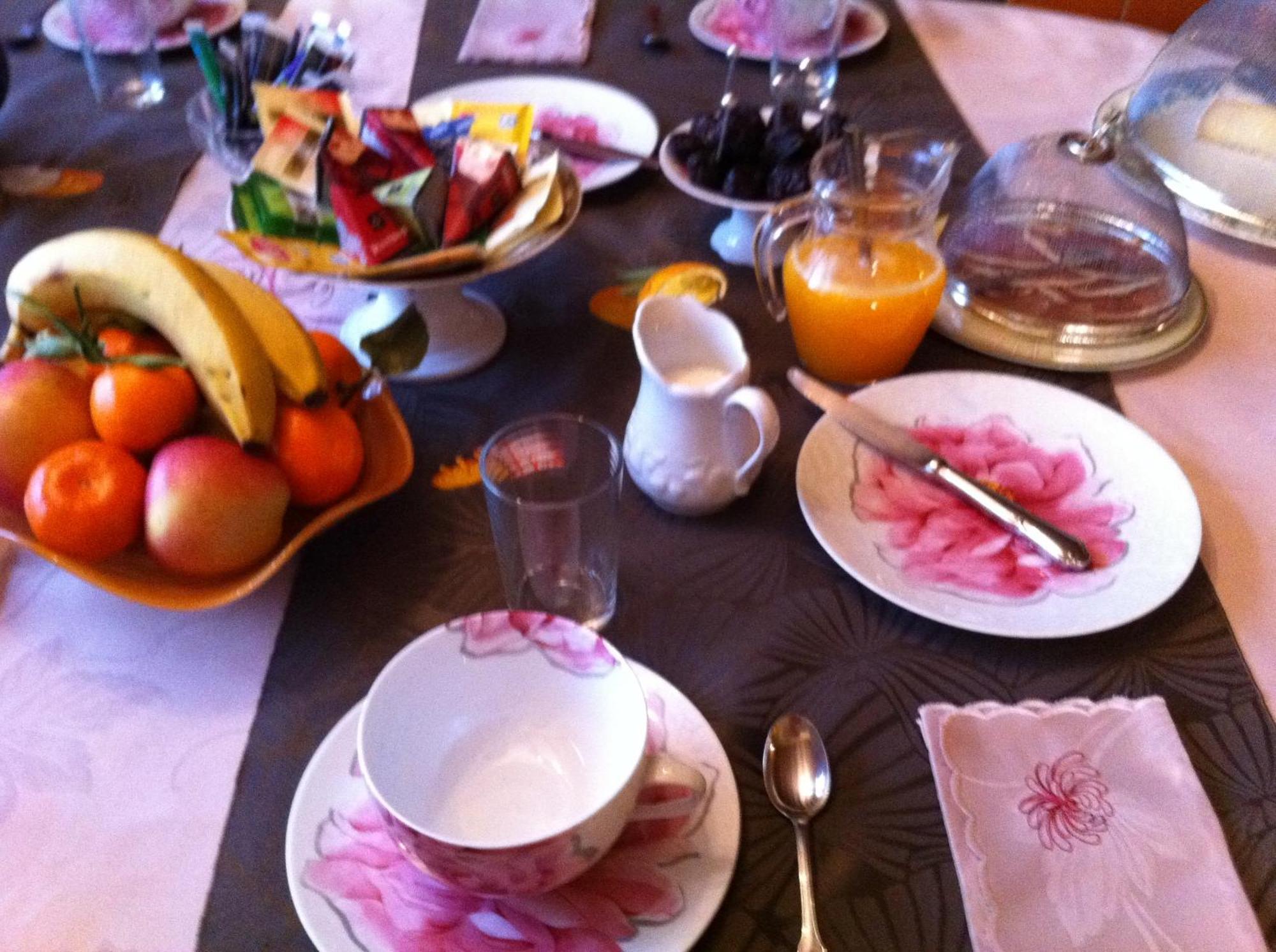 Au Fond De La Cour Bed & Breakfast Veyre-Monton Ngoại thất bức ảnh