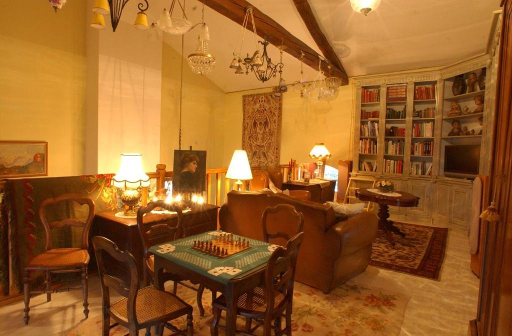 Au Fond De La Cour Bed & Breakfast Veyre-Monton Ngoại thất bức ảnh