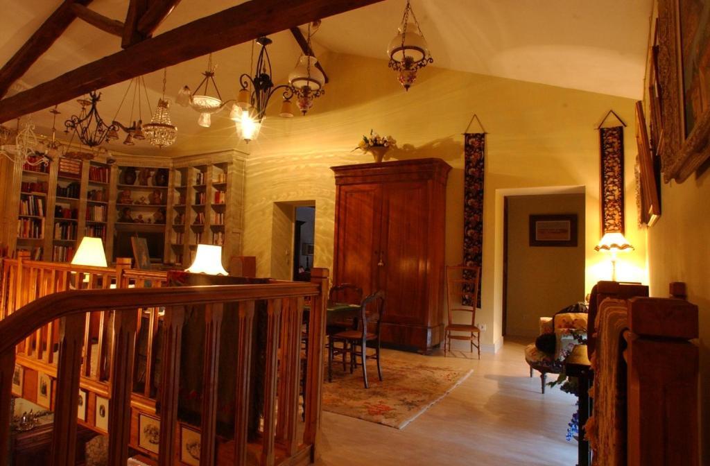 Au Fond De La Cour Bed & Breakfast Veyre-Monton Ngoại thất bức ảnh
