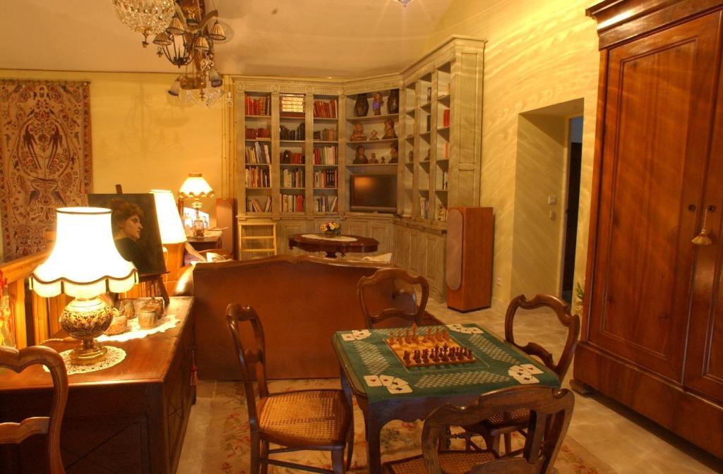 Au Fond De La Cour Bed & Breakfast Veyre-Monton Ngoại thất bức ảnh