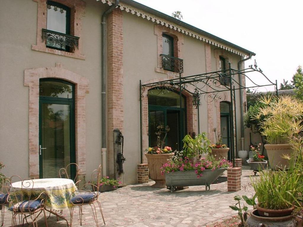 Au Fond De La Cour Bed & Breakfast Veyre-Monton Ngoại thất bức ảnh