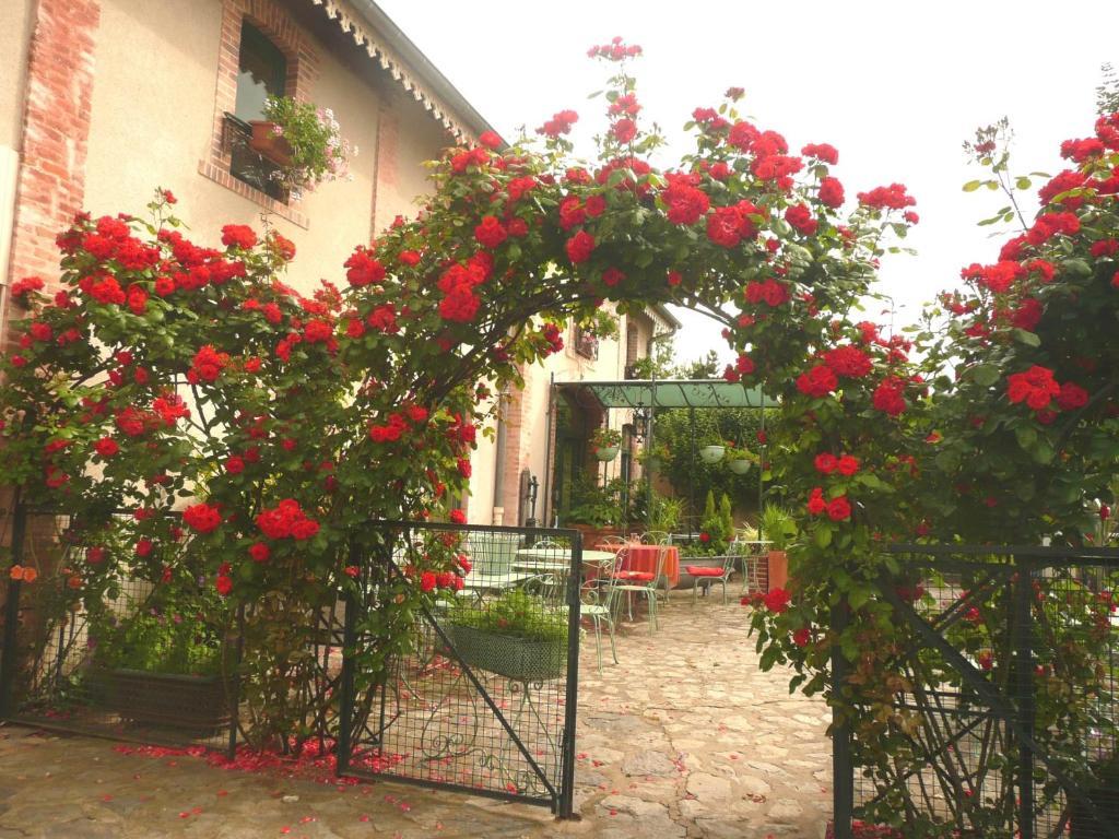 Au Fond De La Cour Bed & Breakfast Veyre-Monton Ngoại thất bức ảnh